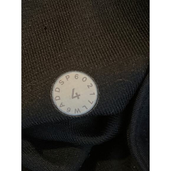 Lululemon Train Times Size 4 Black Crop with Mesh leggings - Picture 6 of 9